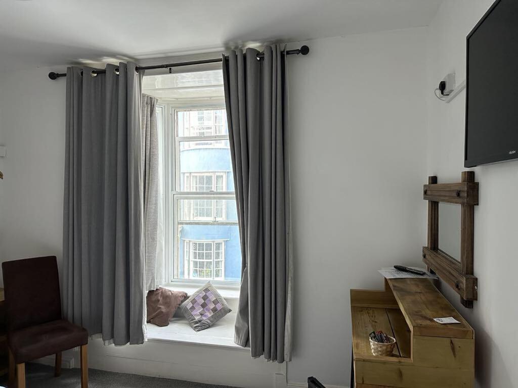 The Pier Hotel Aberystwyth Phòng bức ảnh